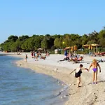 Apartamento With Parking Space Valbandon, Fazana - 7305 *