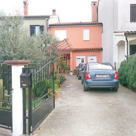 Apartamento With Parking Space Valbandon, Fazana - 7305 Valbandon