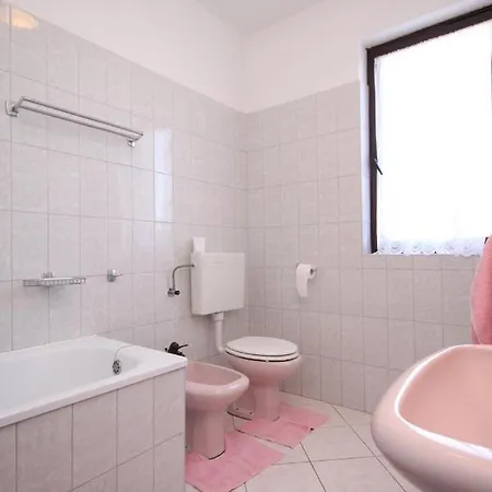 With Parking Space Valbandon, Fazana - 7305 Apartament Valbandon